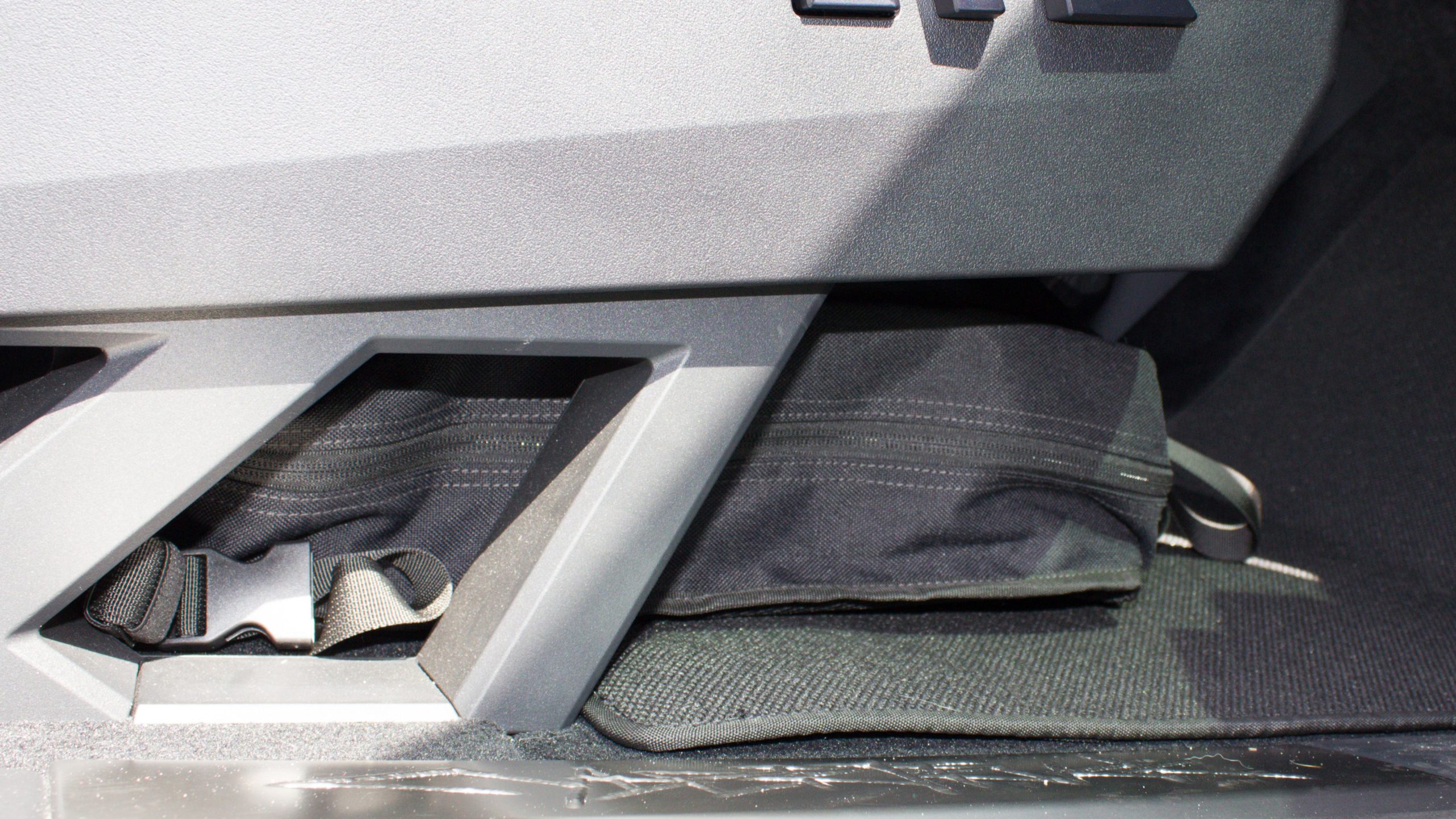 Ballistic Sling Back Compact Discrete and easy to store